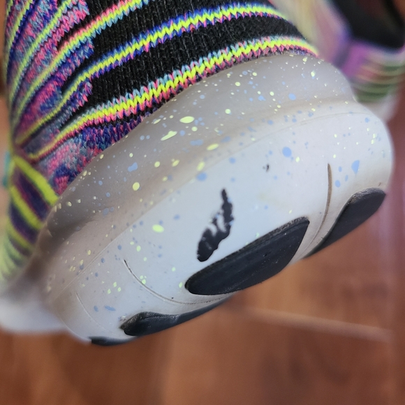 NIKE FreeRn Motion 2016 FLYKNIT Neon Rainbow Slip On Lace Up Womens Shoes Size 6 - Picture 7 of 15